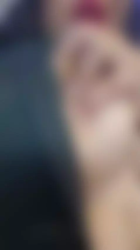 onlyne waiting with my pussy wet by alexholy