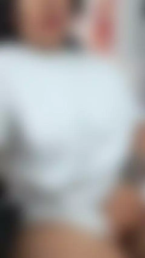 I make my pussy wet so you can start fucking me by alexholy