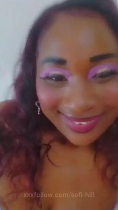 Sensual girl 🤤 by sofi-hill