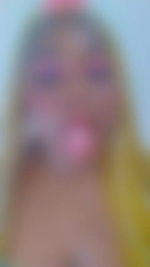 Hey Love I am Live now!! by sofi-hill