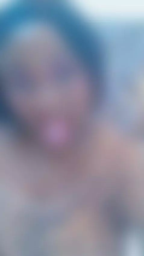 Hey Love I am Live now!!!! by sofi-hill