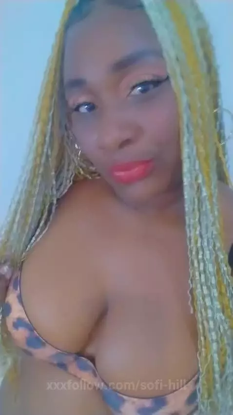 your ebony queen is LIVE right now Live now guys 🔥 
@CamSoda... by sofi-hill