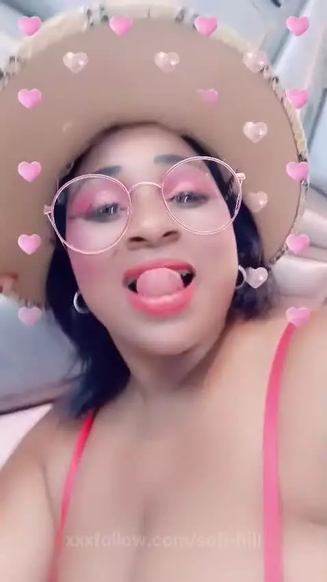 My body speaks a language only your hands understand. 🔥 by sofi-hill