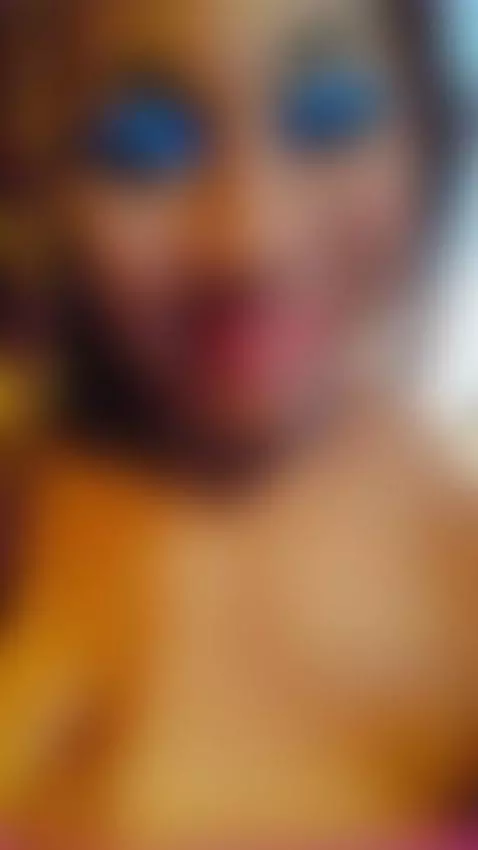 See me bouncing my bigg ass on u, Online right now 💋 by sofi-hill