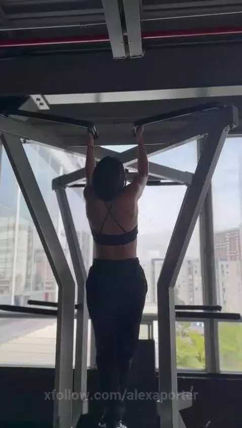 Getting stronger in the gym.💪 by alexaporter