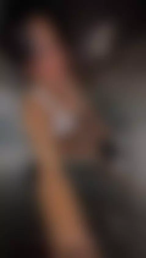 I felt like a stranger would come and subdue me. 🫢 by alexaporter