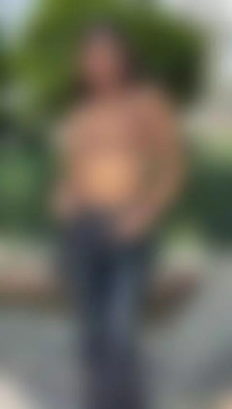 greeting you and showing my birthday outfit 🥳 by alexaporter