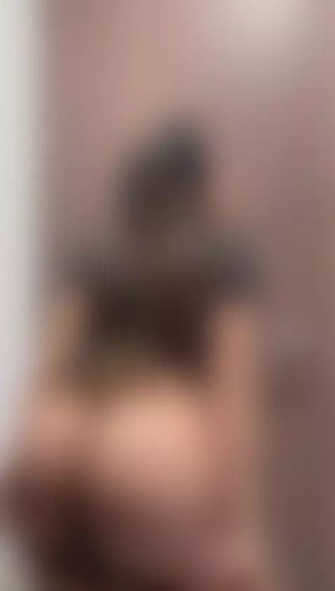 my active buttocks by alexaporter