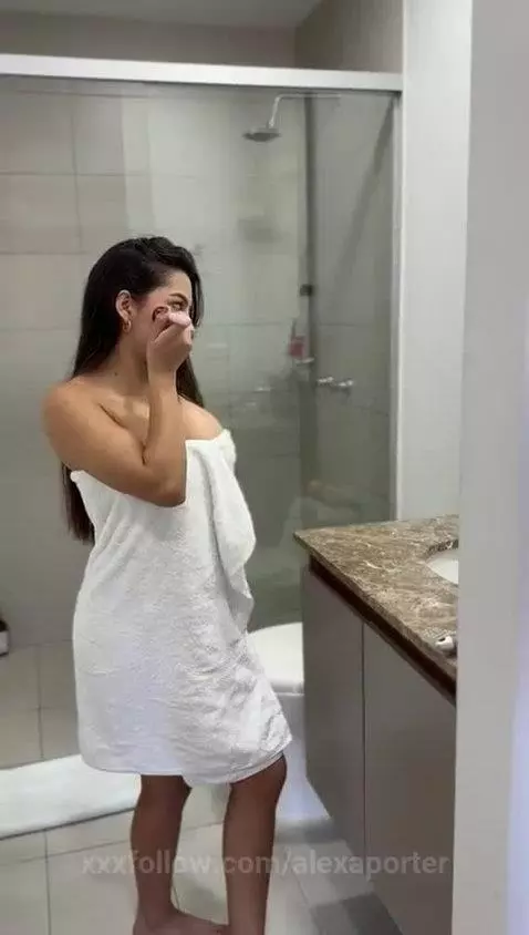 make - up .. by alexaporter