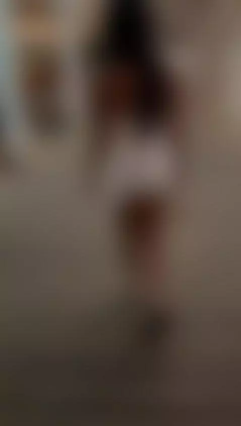 I love wearing white by alexaporter