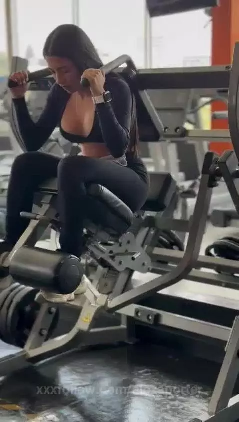 Working my abdomen by alexaporter