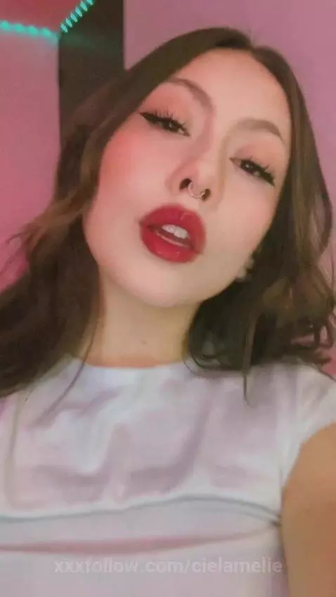 Wanna rip my fishnets? by cielamelie