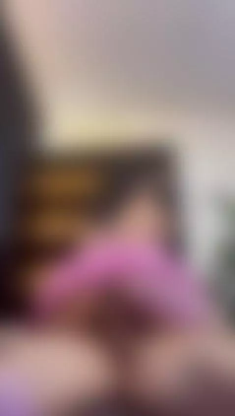 I would love to ride your cock by camerondx