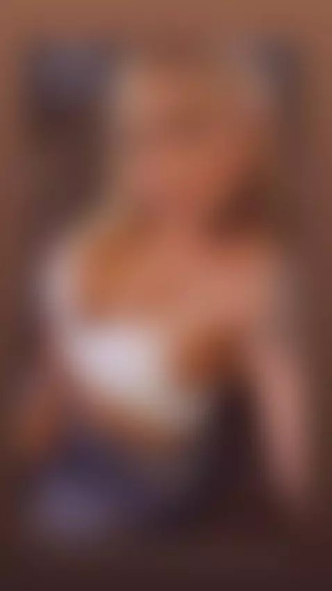 Happy Monday , Burning Blonde girl its ONLINE !! by antonellafox3