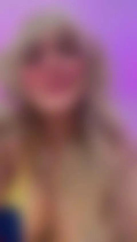 Tell me tha I'm your fav latina girl by antonellafox3