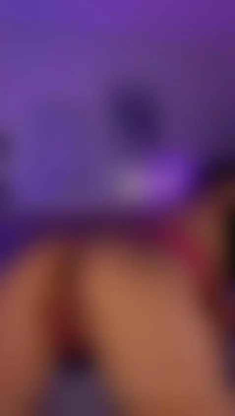 Live right now !! I want to bounce this burning ass in your ... by emmafernandez