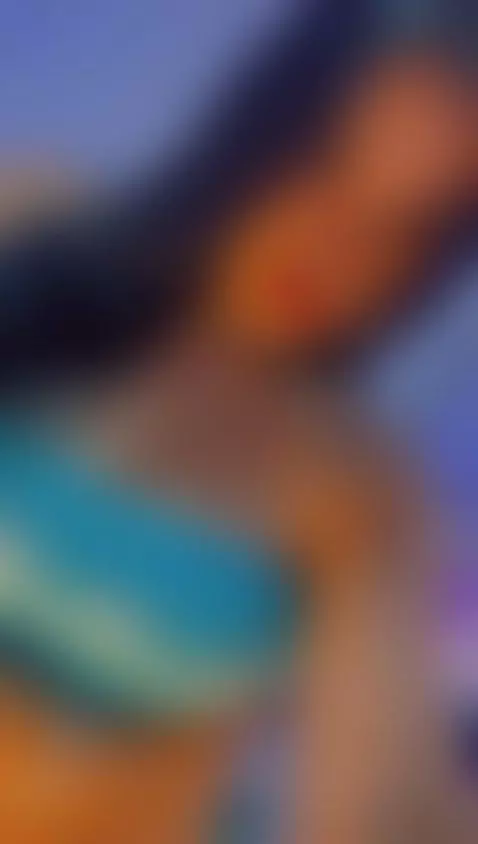 Sexy Latina is ready for you 👄 by emmafernandez