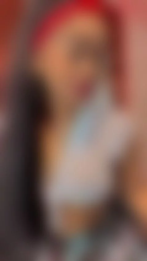 Hl guys, on line.❤️👩🏽‍🏫 by alesia-moon