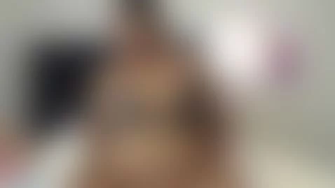 Shaking my boobs... :P by kirlian-pittar