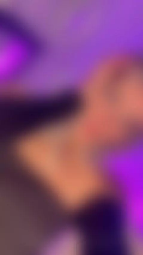 Onlineeee now ♥ by bombshellll