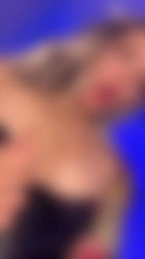 Onlineee now ♥ do u wanna kiss me & spit my nipples ? ♥ by bombshellll