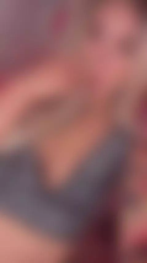 Que crees que podria hacer tu polla por mi? Sere tu Reina un... by bombshellll