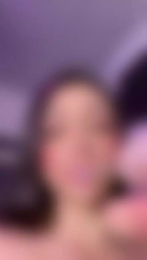 Remember me? I'm a naughty girl who loves to misbehave.😈 by maeve-ds