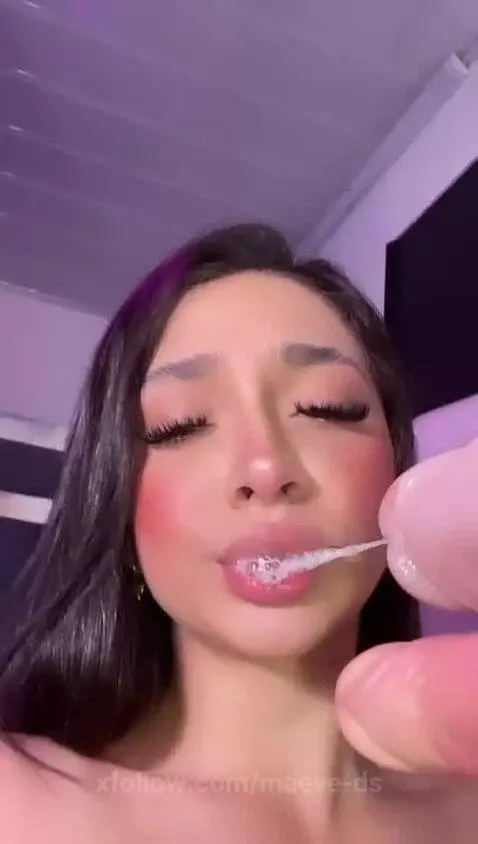 Remember me? I'm a naughty girl who loves to misbehave.😈 by maeve-ds