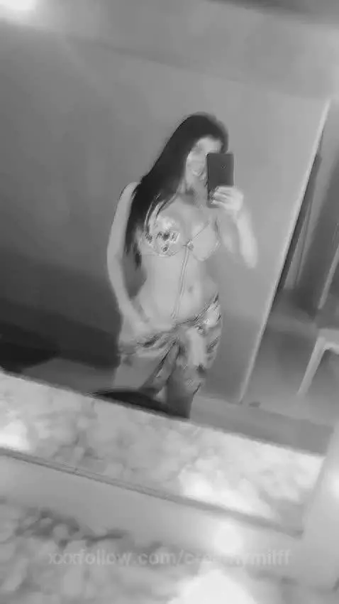 Honey ready for the show 🍒😏🔥 by creamymilff