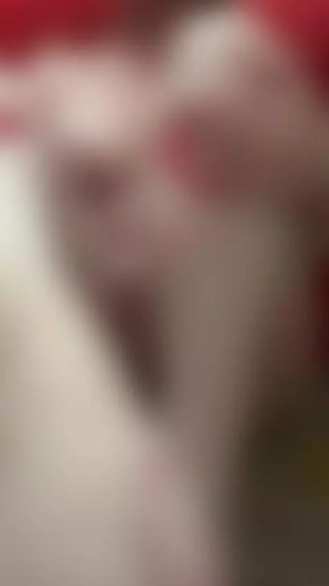 you like my feet bb? by carolineford