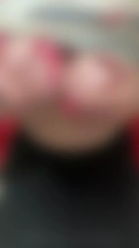 ya like my big boobies bb?  Come and check me out on Camsoda... by carolineford