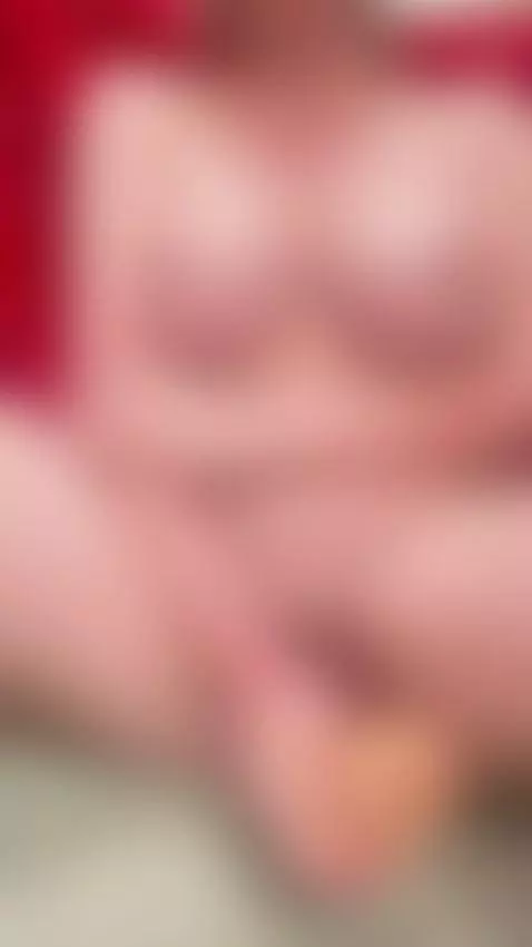 Dildo fun with a MILF by carolineford