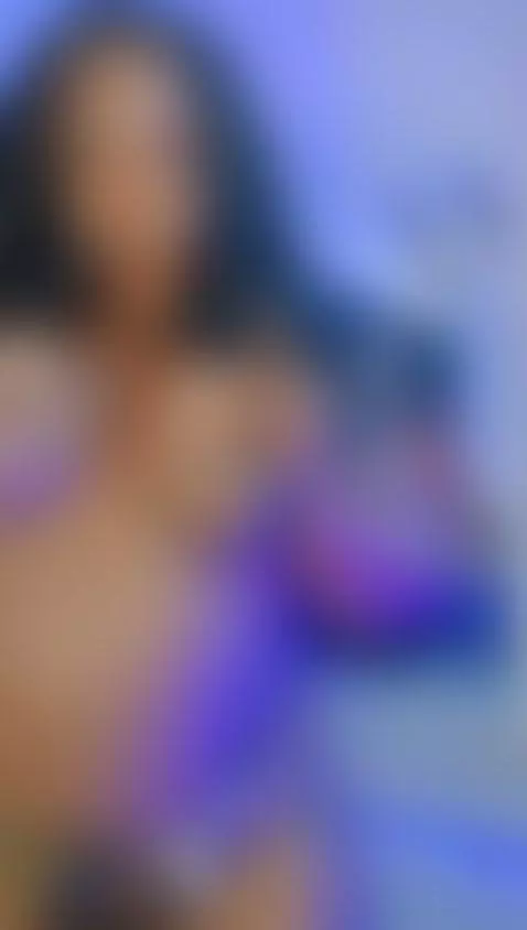 I’d let you tie me up and play with me all night. ⛓️ by kaiavalentine