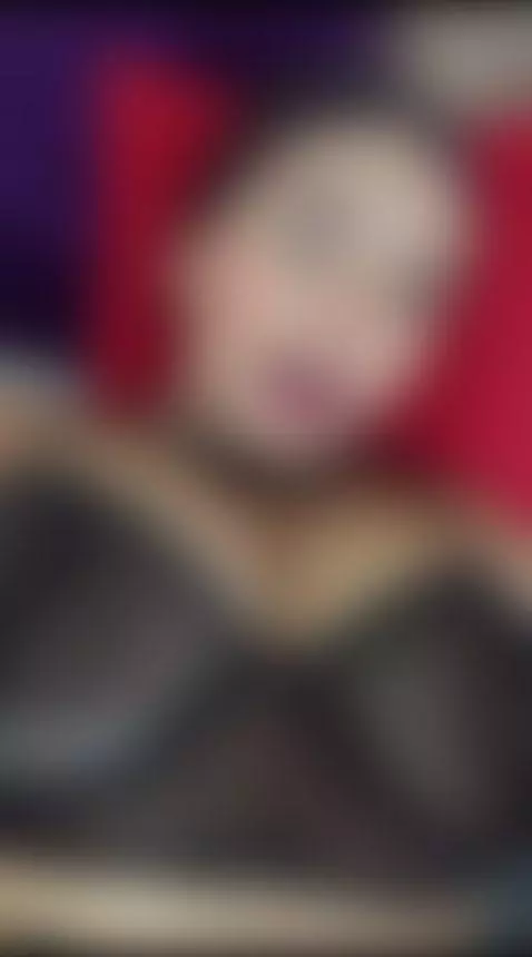 nazly sexy by cute-nazly