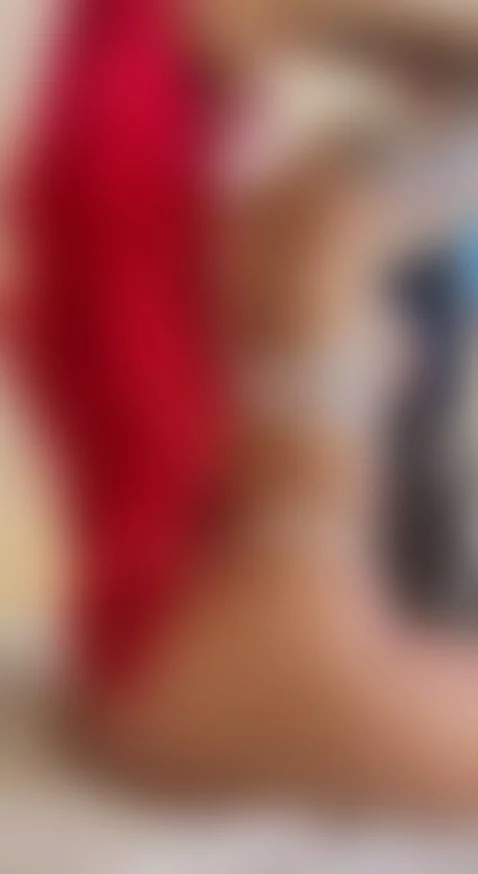 Mmmm, kiss my lips ♥ by leathompson1