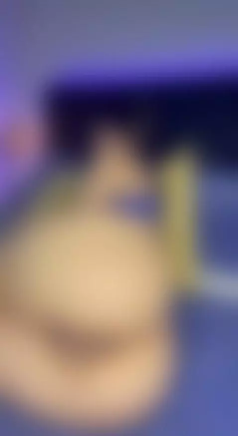 Any volunteers with a long, big, naughty tongue? subscribe a... by gabriieelaa