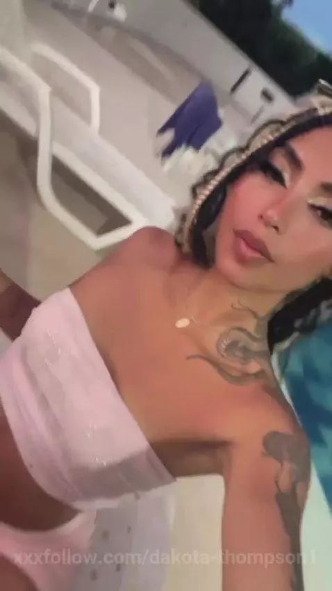 Enjoying sunny days! 😎⛱️☀️ by dakota-thompson1