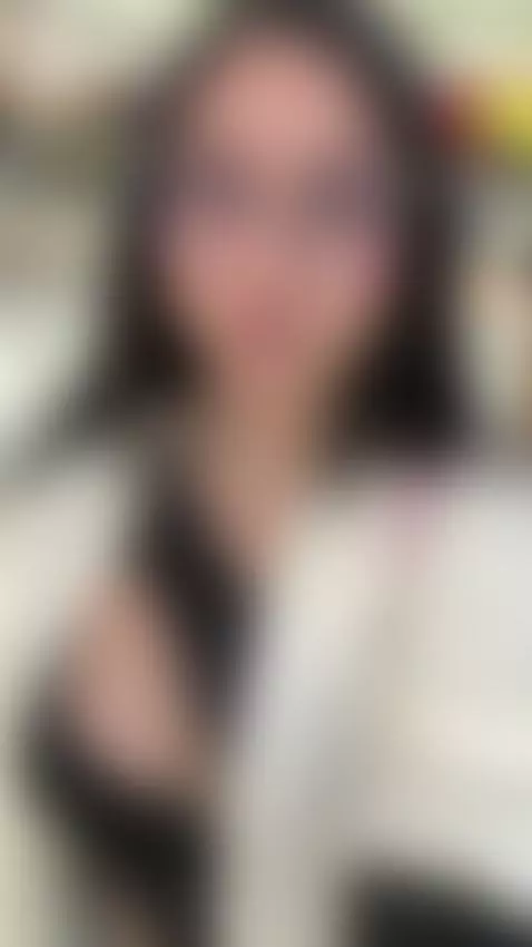 Would you take with me in a mall? by luucyjoness