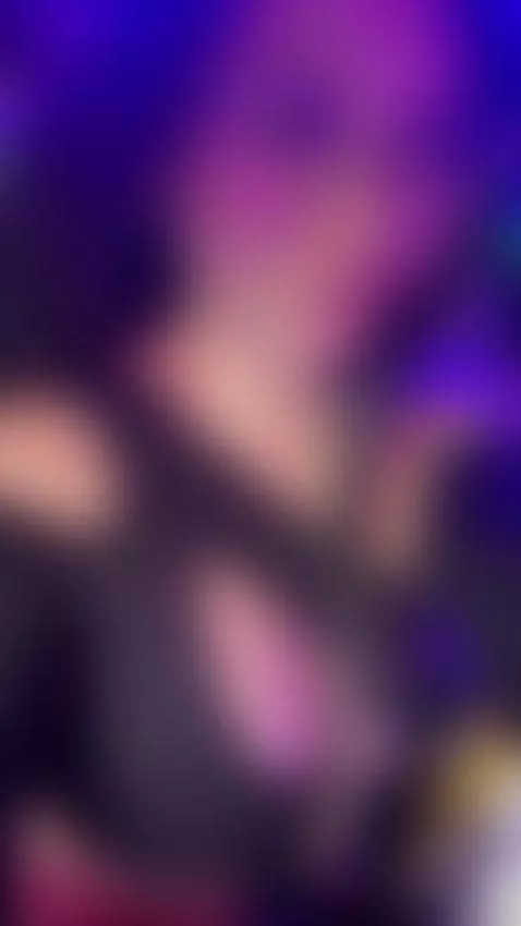 That night my friends drank their cocktails in my tits
IG: M... by luucyjoness