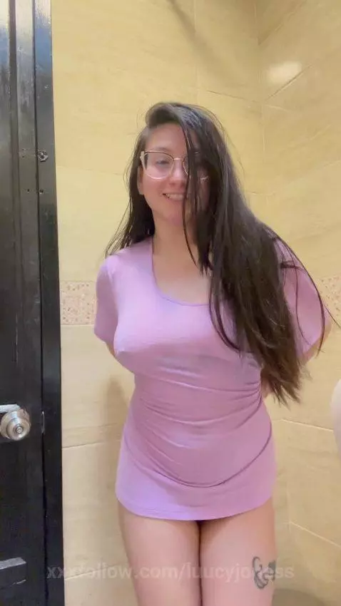 Let's fuck an airport in the bathroom  IG:MISSLUUCY by luucyjoness