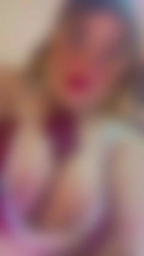 a schoolgirl with a very short skirt so you can see me...🤭😋 by eymi-tomsom