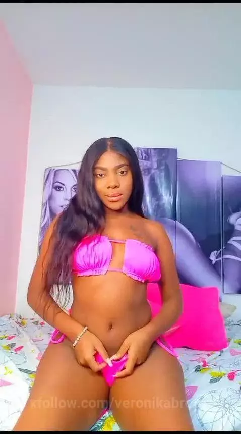 te espera un nuevo contenido increible ! estoy en linea !! by veronikabrown