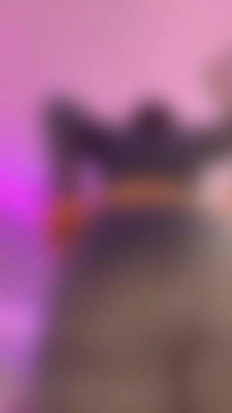 Oh!! I find a perfect seat. by nicolle-w