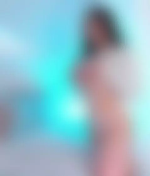 Sensual body, no? by nicolle-w