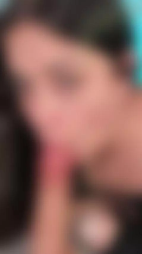 I love that my lips feel your cock by nicolle-w