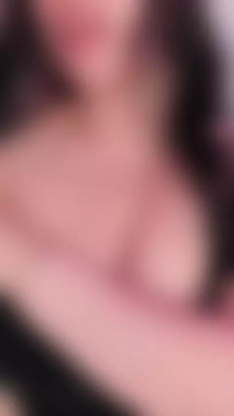 Don't play innocent... I know what you're here for. by nicolle-w