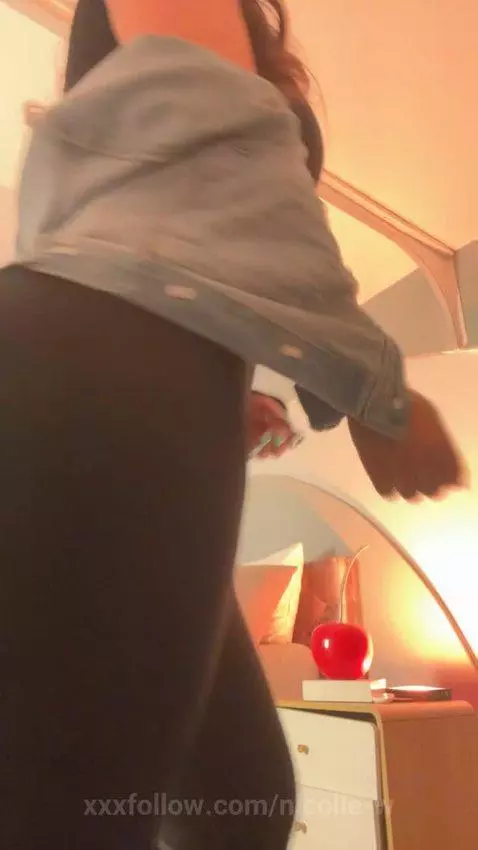 When I look at myself like that, even I fall by nicolle-w