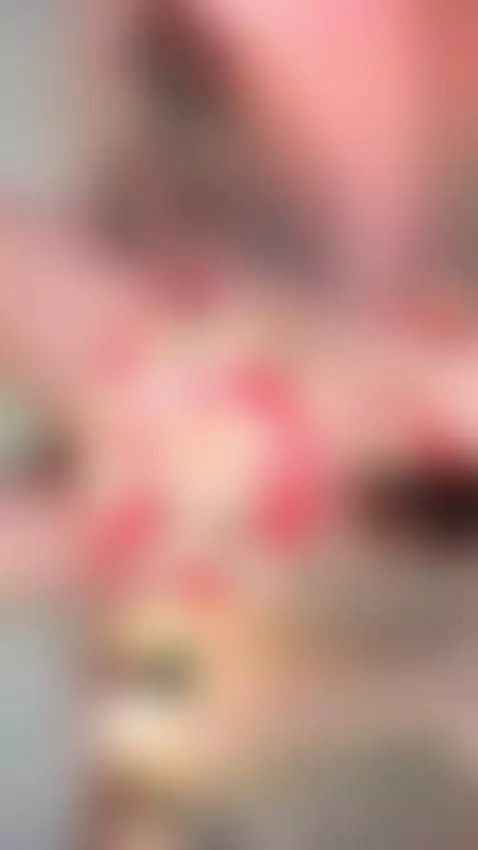 This body loves attention. by nicolle-w