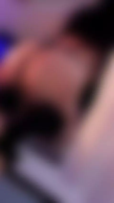 Do you like spying on me? by nicolle-w