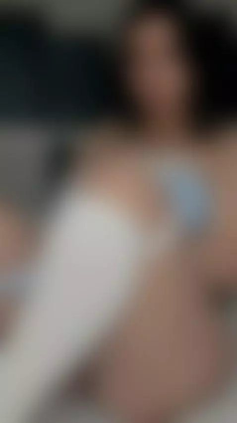 Come and just take off my panties to put me on all fours and... by nicolle-w